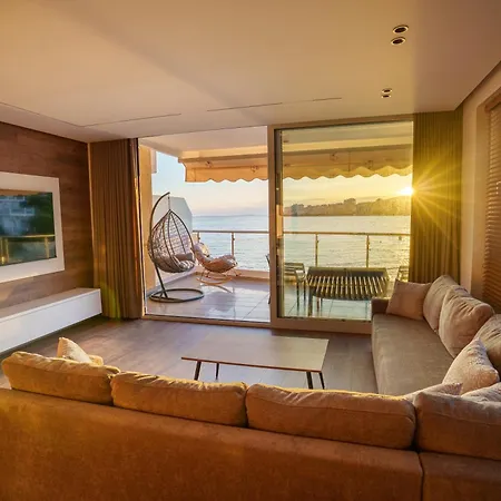 Frontline Sea View Apartment Sarande